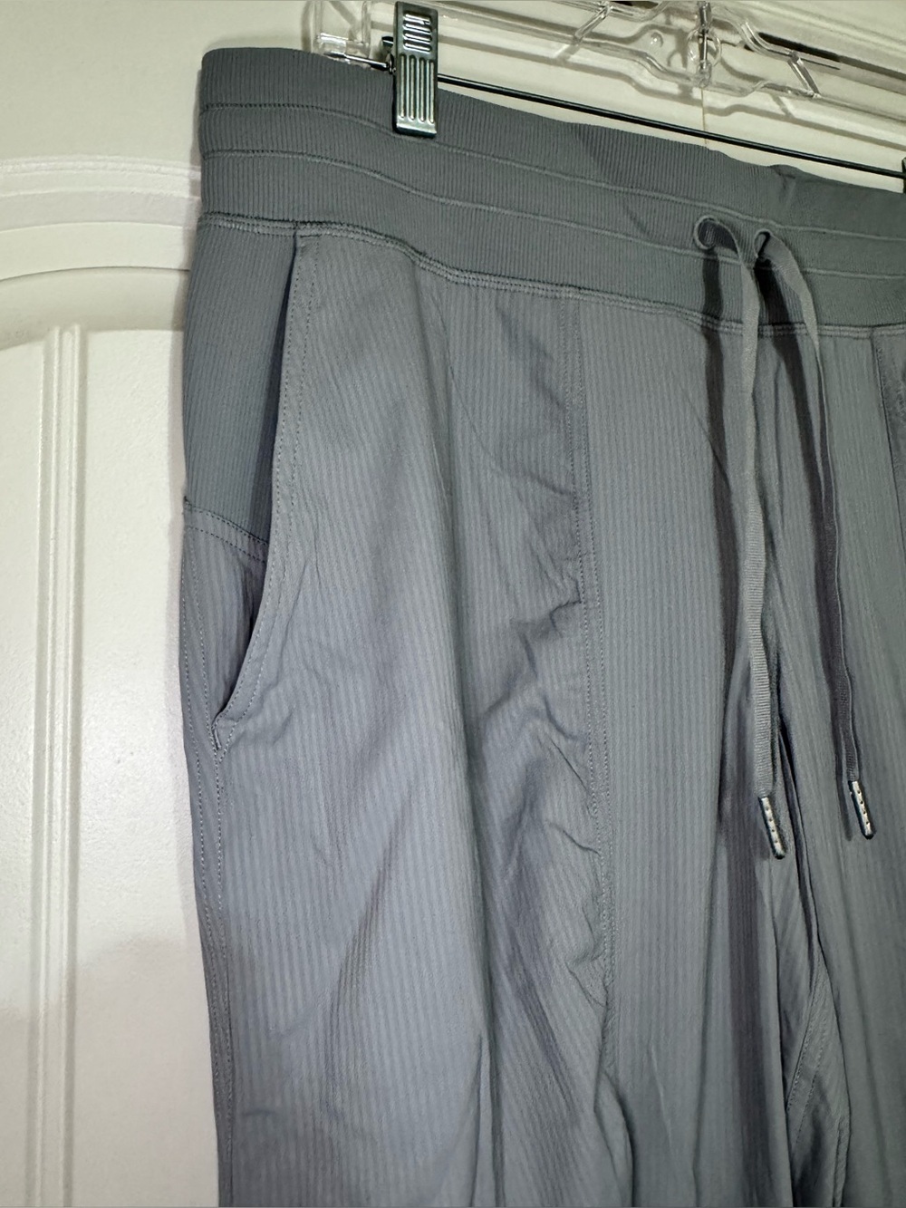 Lululemon Dance Studio Mid-Rise Jogger Full Length in Rhino Grey Size 12 - Picture 2 of 9